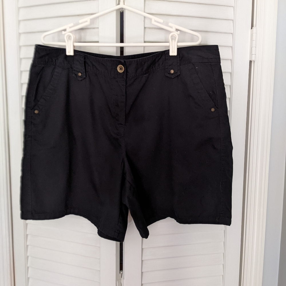 Women's Dressbarn Black Bermuda Shorts Classic Fit Size 18/Plus Size